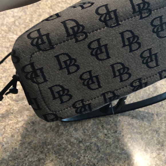 Dooney & Bourke black leather with DB monogram bag - Picture 8 of 15